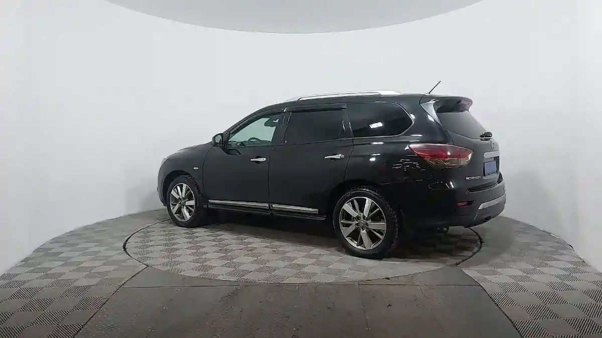 Nissan Pathfinder 2015 года за 9 890 000 тг. в Астана