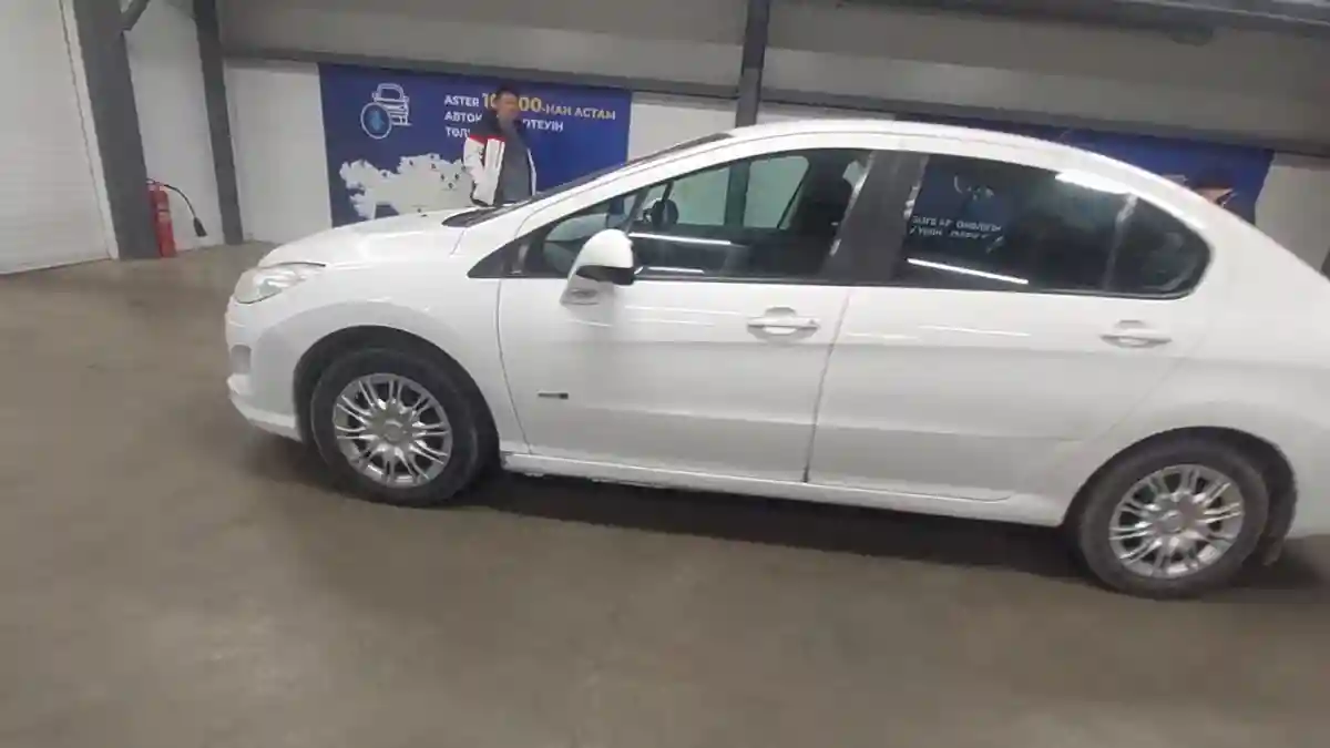 Peugeot 408 2014 года за 3 500 000 тг. в Астана