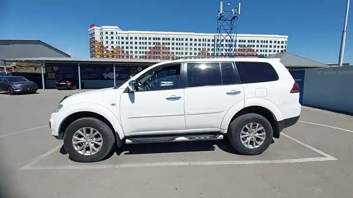 Mitsubishi Pajero Sport 2014 года за 9 000 000 тг. в Шымкент