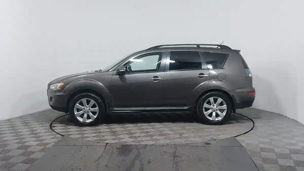 Mitsubishi Outlander 2011 года за 5 990 000 тг. в Астана