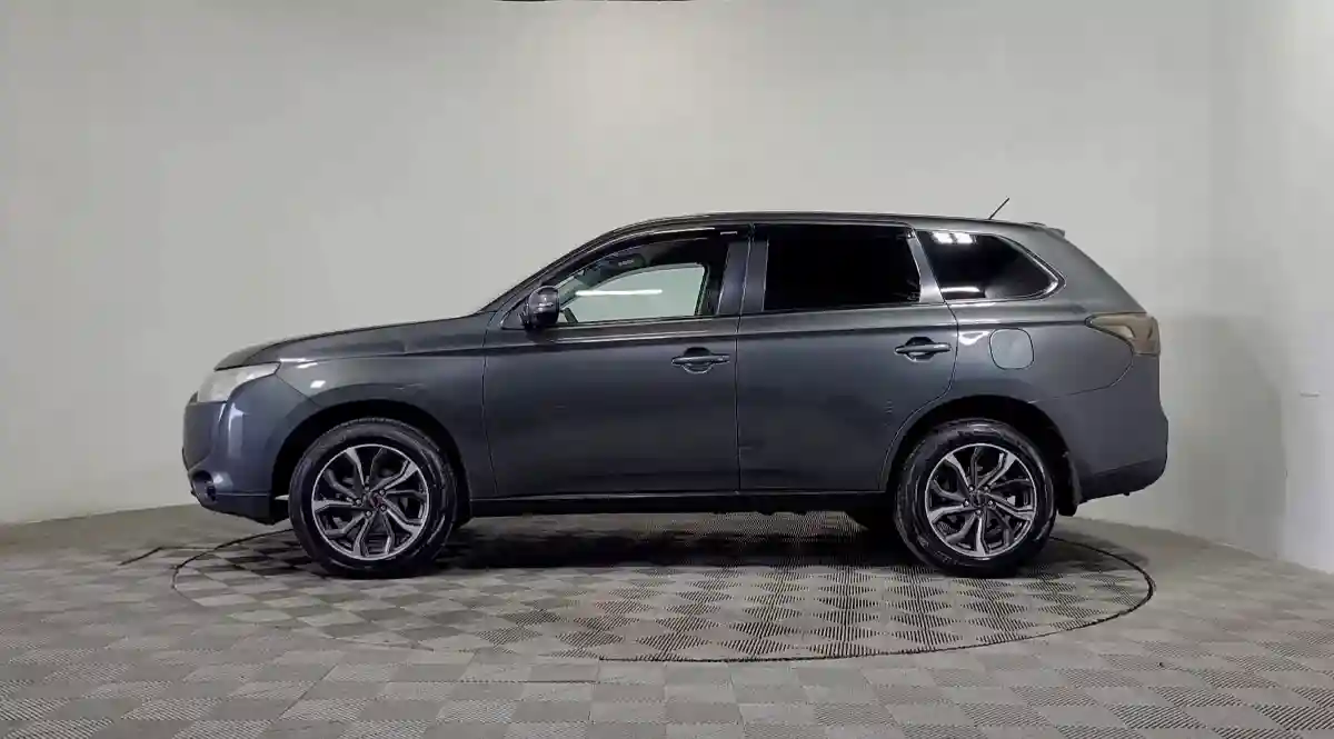 Mitsubishi Outlander 2014 года за 8 000 000 тг. в Алматы