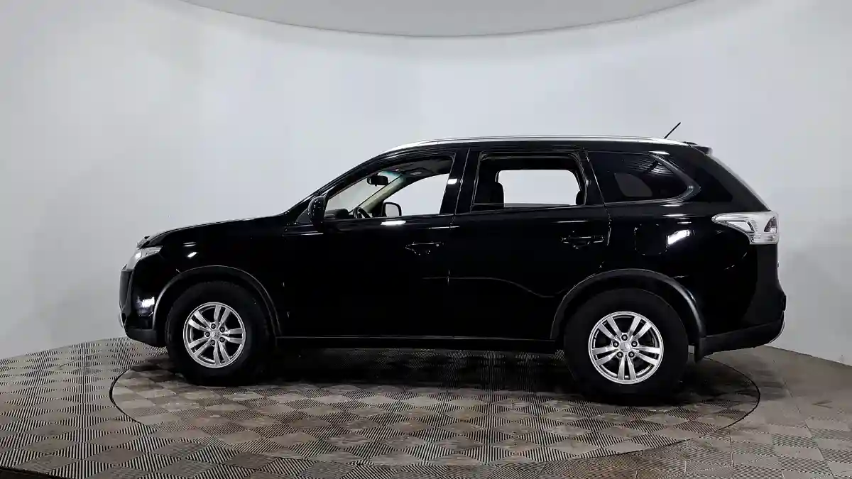 Mitsubishi Outlander 2015 года за 6 490 000 тг. в Астана