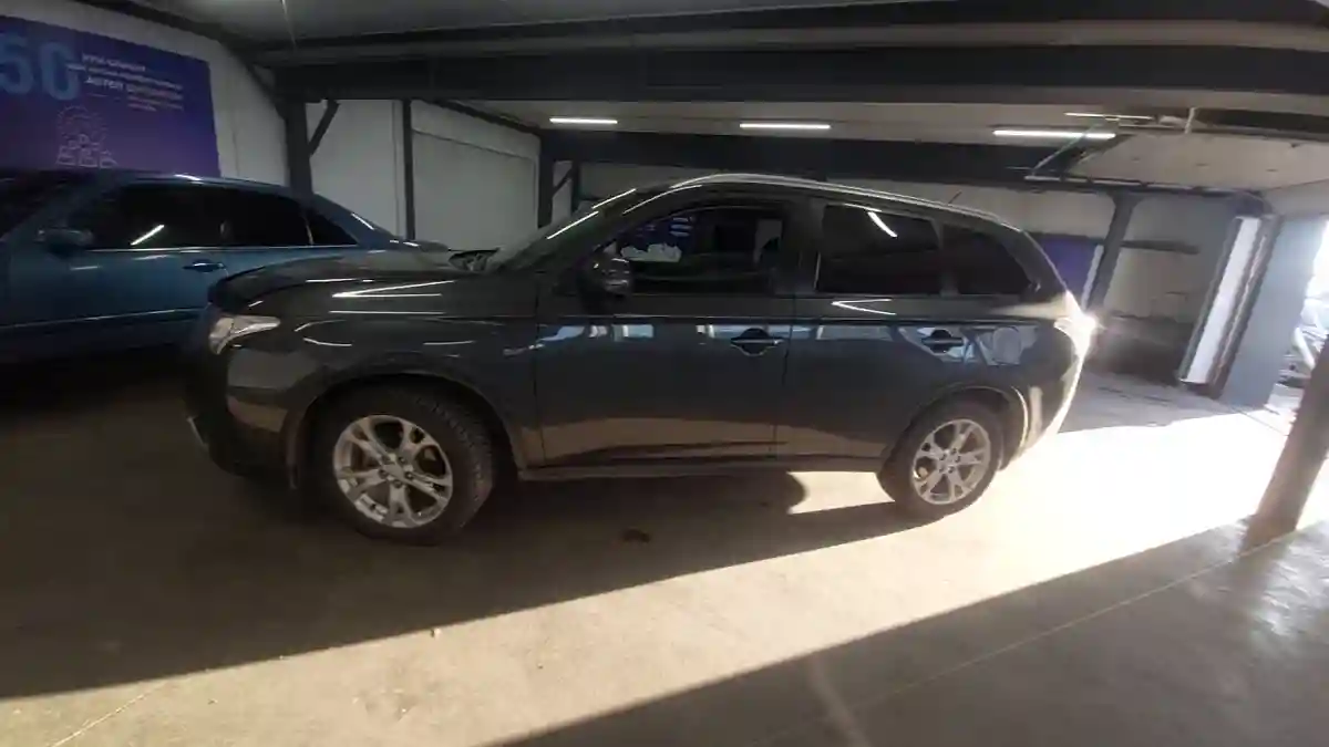 Mitsubishi Outlander 2014 года за 7 000 000 тг. в Астана