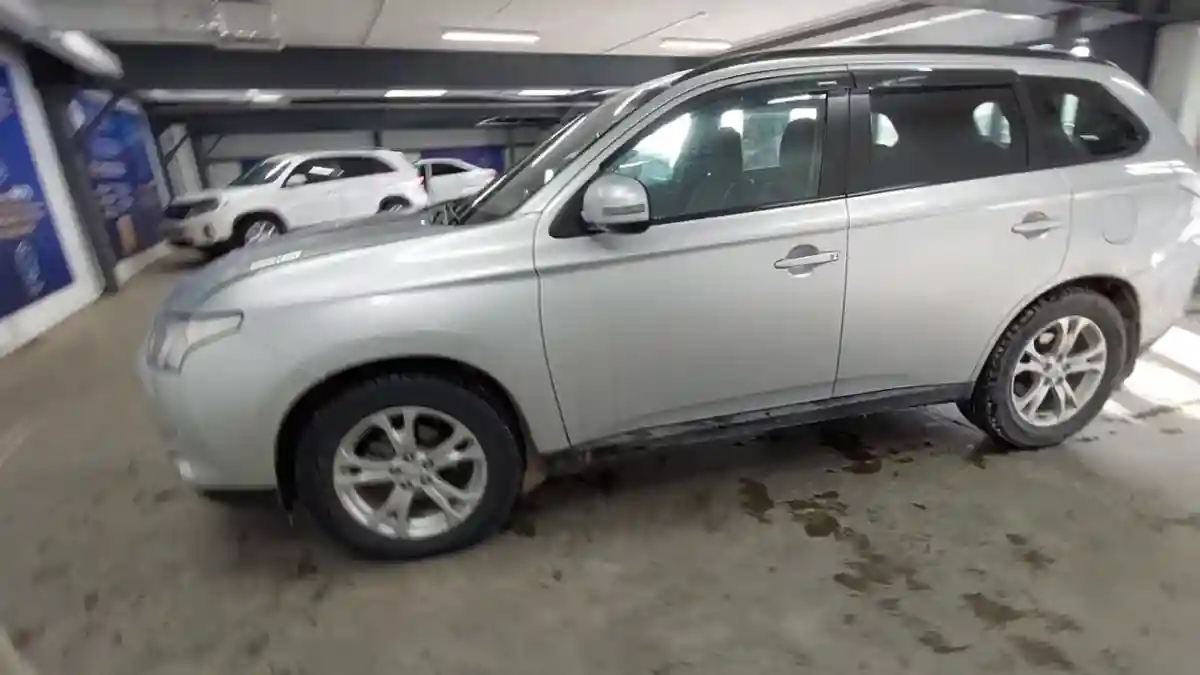 Mitsubishi Outlander 2013 года за 6 200 000 тг. в Астана