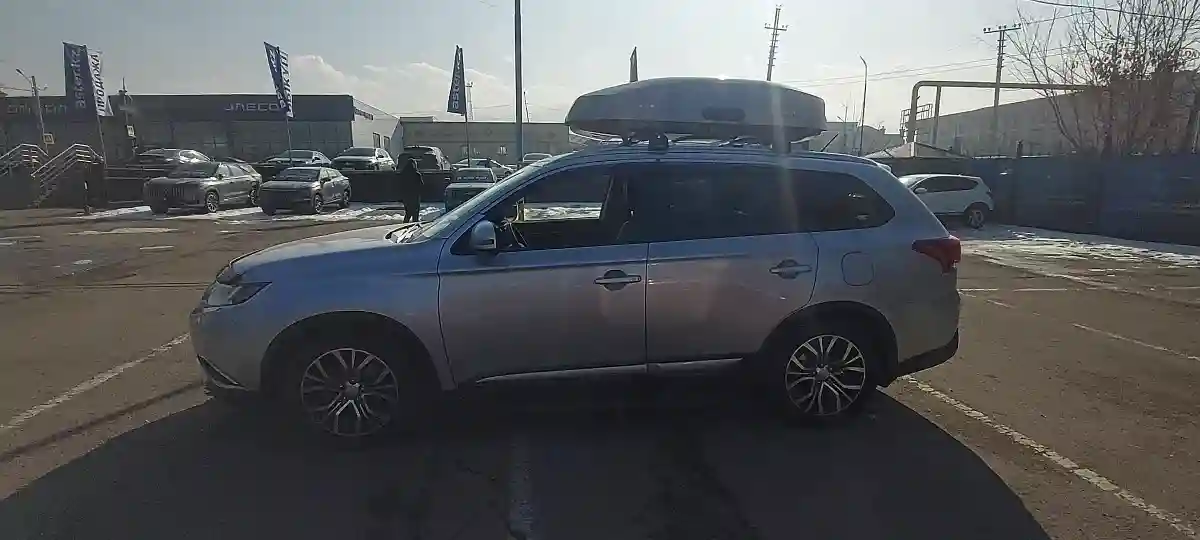 Mitsubishi Outlander 2016 года за 9 750 000 тг. в Алматы