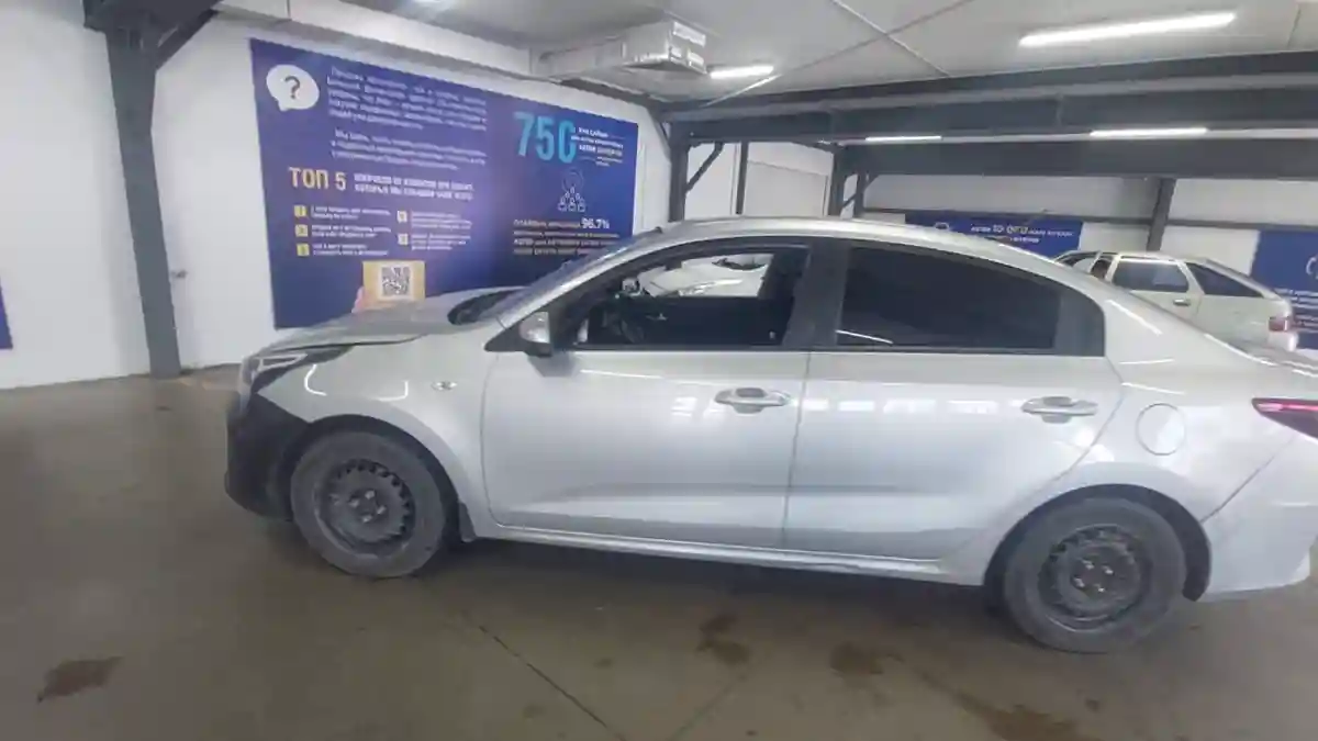 Kia Rio 2020 года за 7 500 000 тг. в Астана