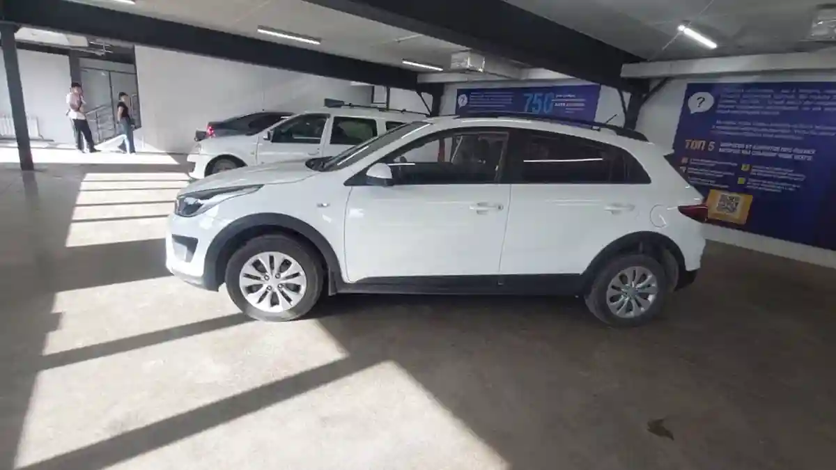 Kia Rio 2020 года за 8 000 000 тг. в Астана