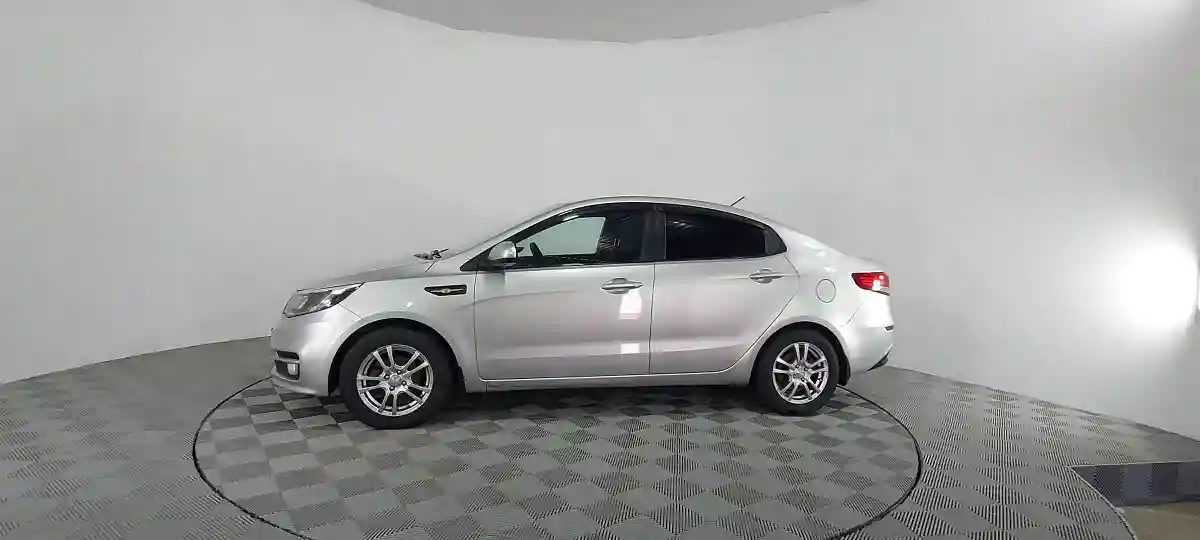 Kia Rio 2015 года за 4 990 000 тг. в Атырау