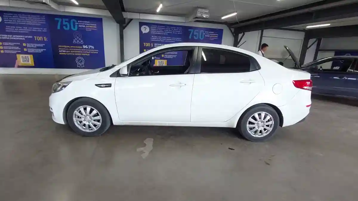 Kia Rio 2015 года за 5 700 000 тг. в Астана