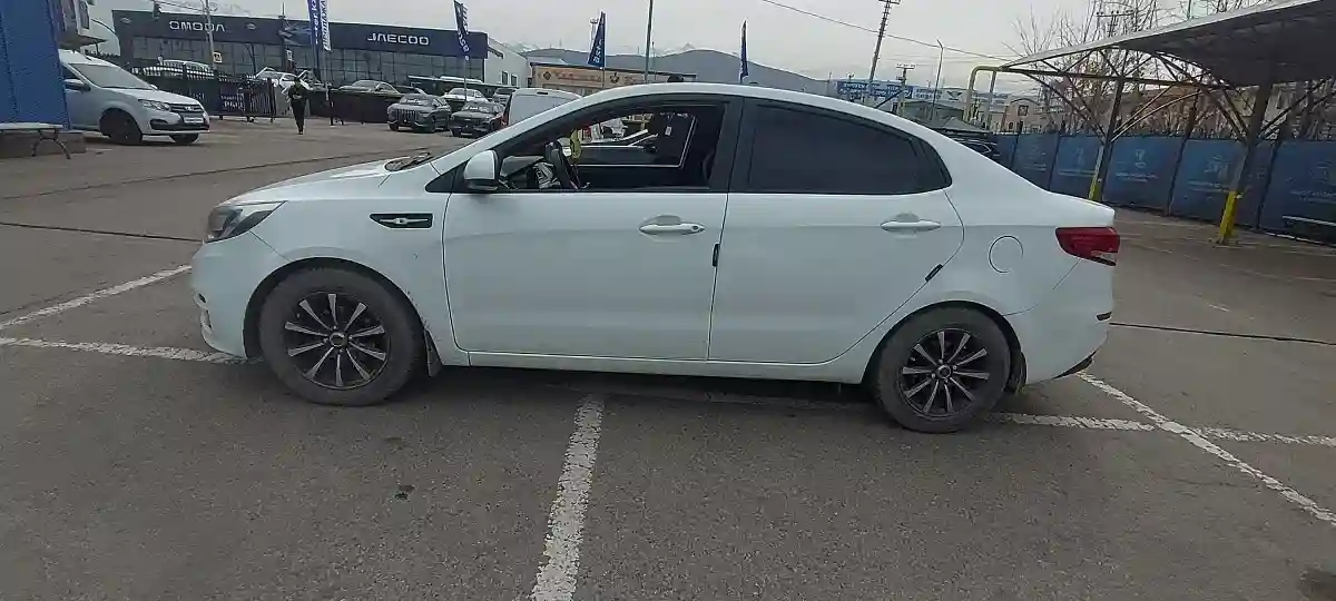 Kia Rio 2015 года за 5 500 000 тг. в Алматы