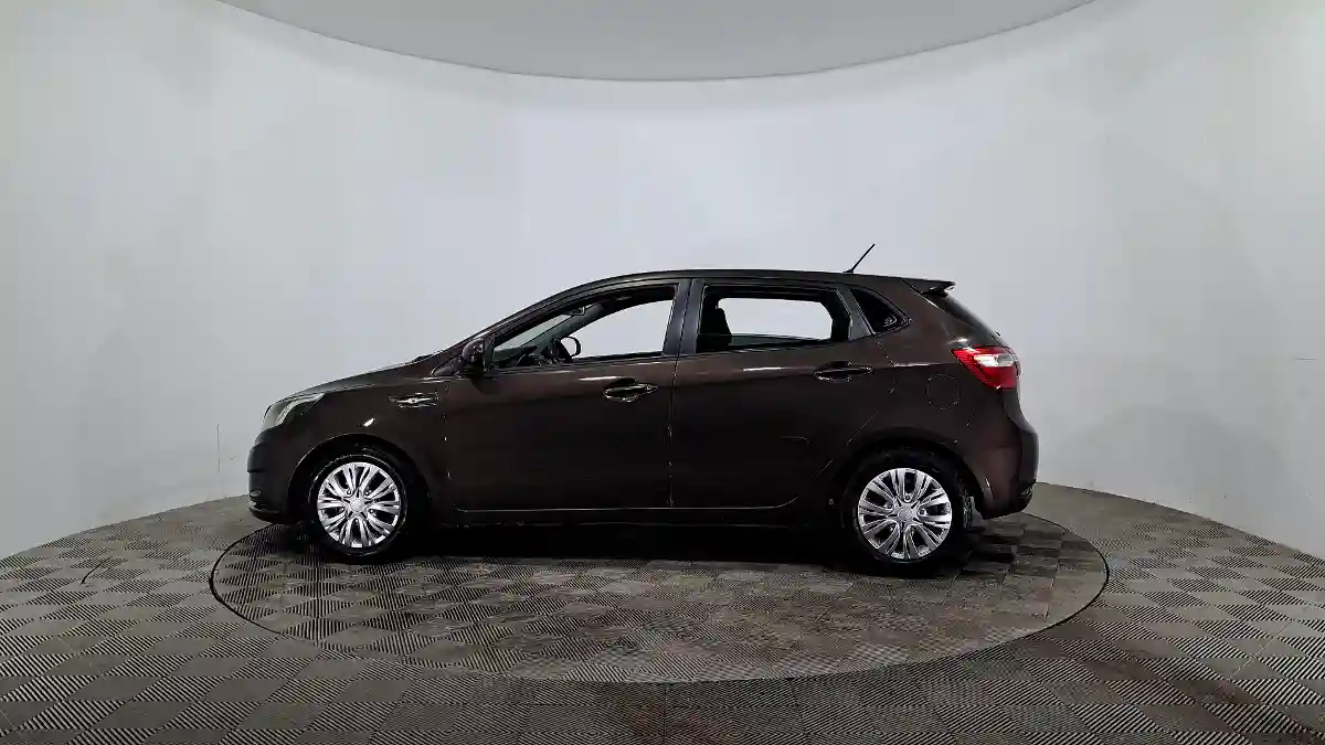 Kia Rio 2015 года за 3 890 000 тг. в Астана