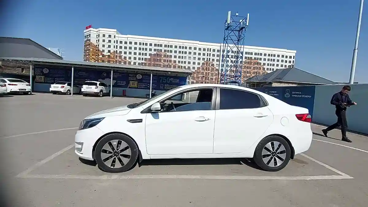 Kia Rio 2015 года за 5 950 000 тг. в Шымкент