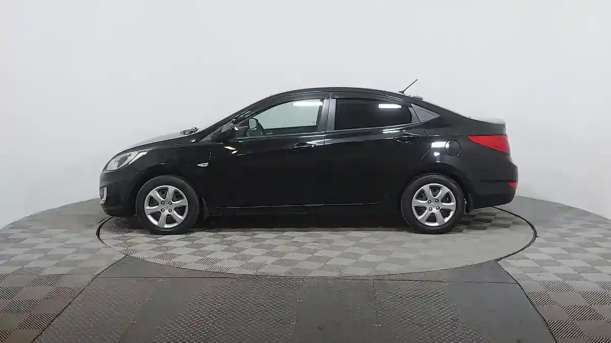Hyundai Solaris 2011 года за 3 990 000 тг. в Астана