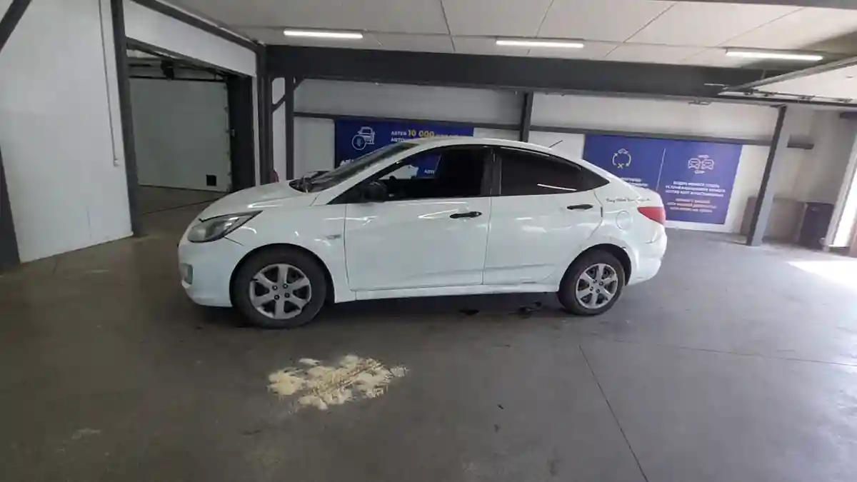 Hyundai Accent 2013 года за 3 000 000 тг. в Астана