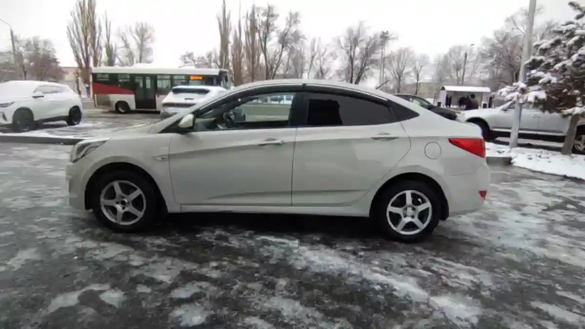 Hyundai Solaris 2014 года за 3 990 000 тг. в Тараз