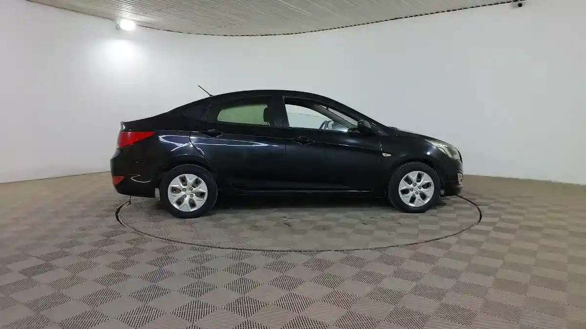 Hyundai Solaris 2015 года за 2 990 000 тг. в Шымкент