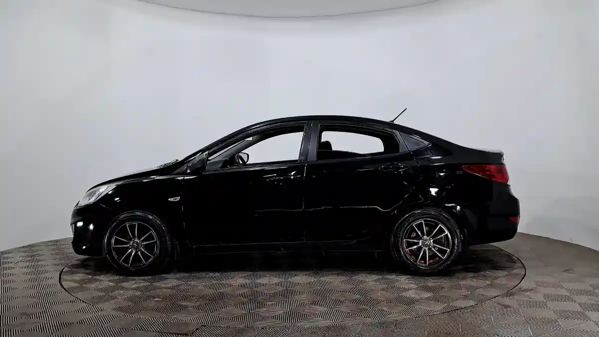 Hyundai Solaris 2014 года за 3 790 000 тг. в Астана
