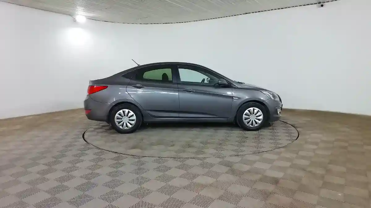 Hyundai Solaris 2015 года за 3 990 000 тг. в Шымкент