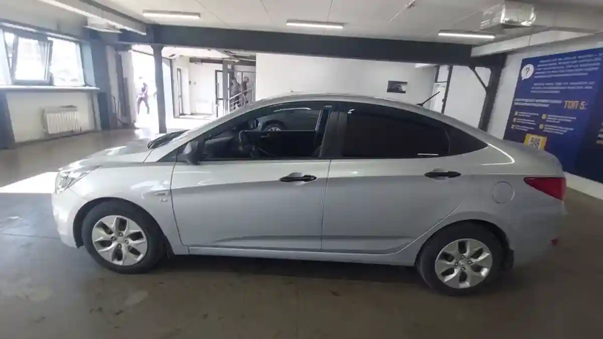 Hyundai Solaris 2015 года за 5 990 000 тг. в Астана