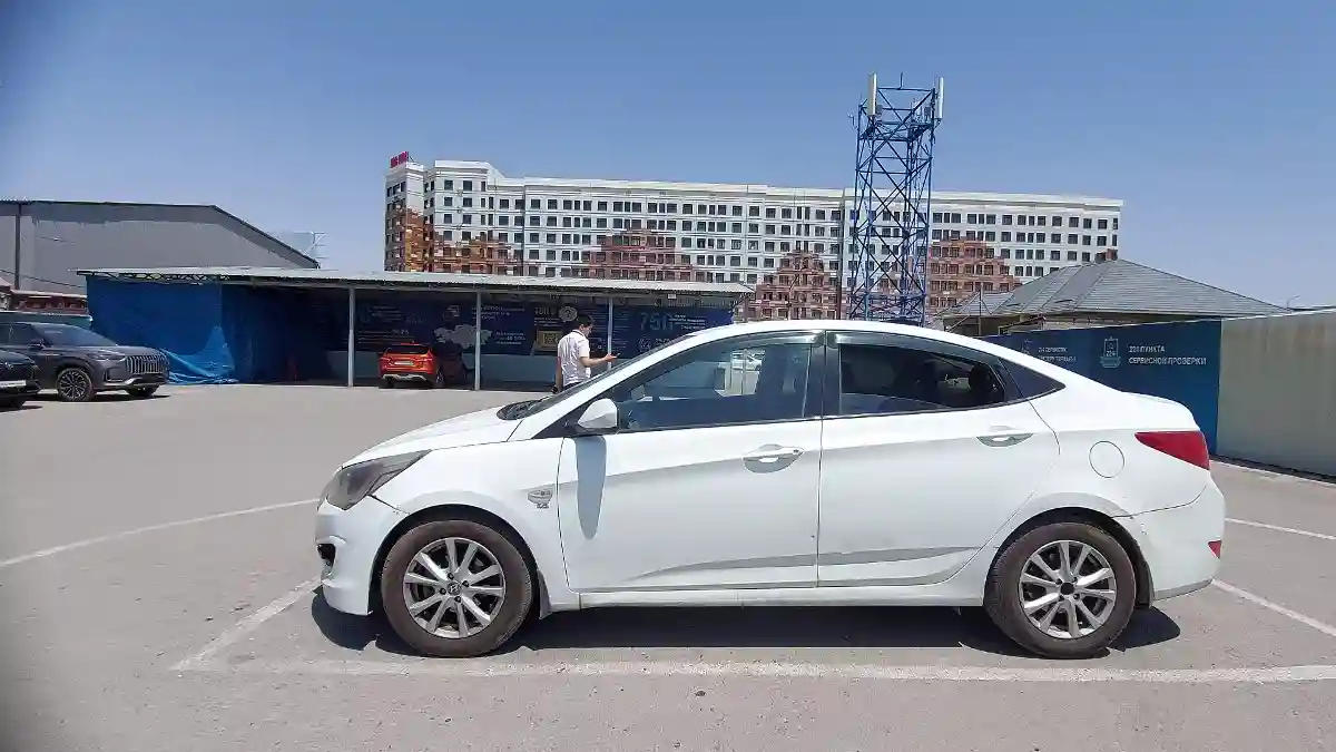 Hyundai Accent 2015 года за 3 800 000 тг. в Шымкент