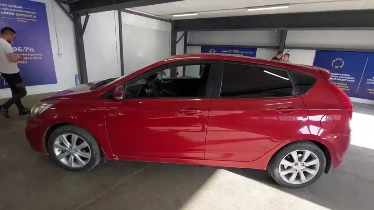 Hyundai Accent 2013 года за 5 000 000 тг. в Астана