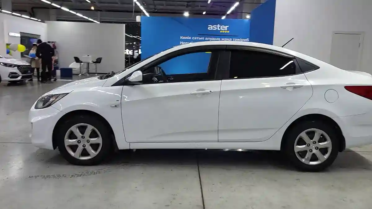 Hyundai Solaris 2012 года за 3 490 000 тг. в Усть-Каменогорск
