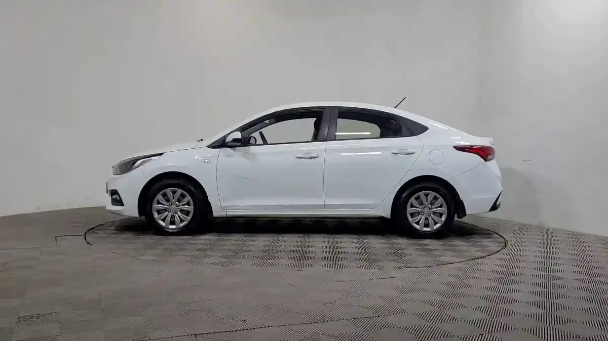 Hyundai Solaris 2018 года за 5 390 000 тг. в Алматы