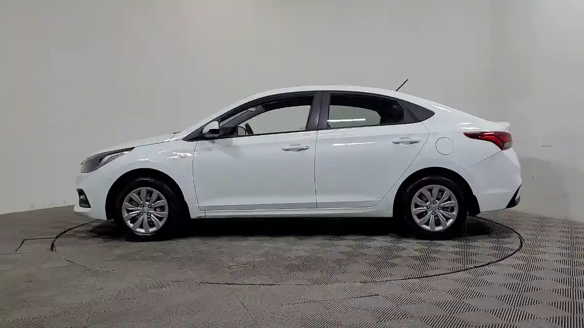 Hyundai Solaris 2018 года за 5 390 000 тг. в Алматы