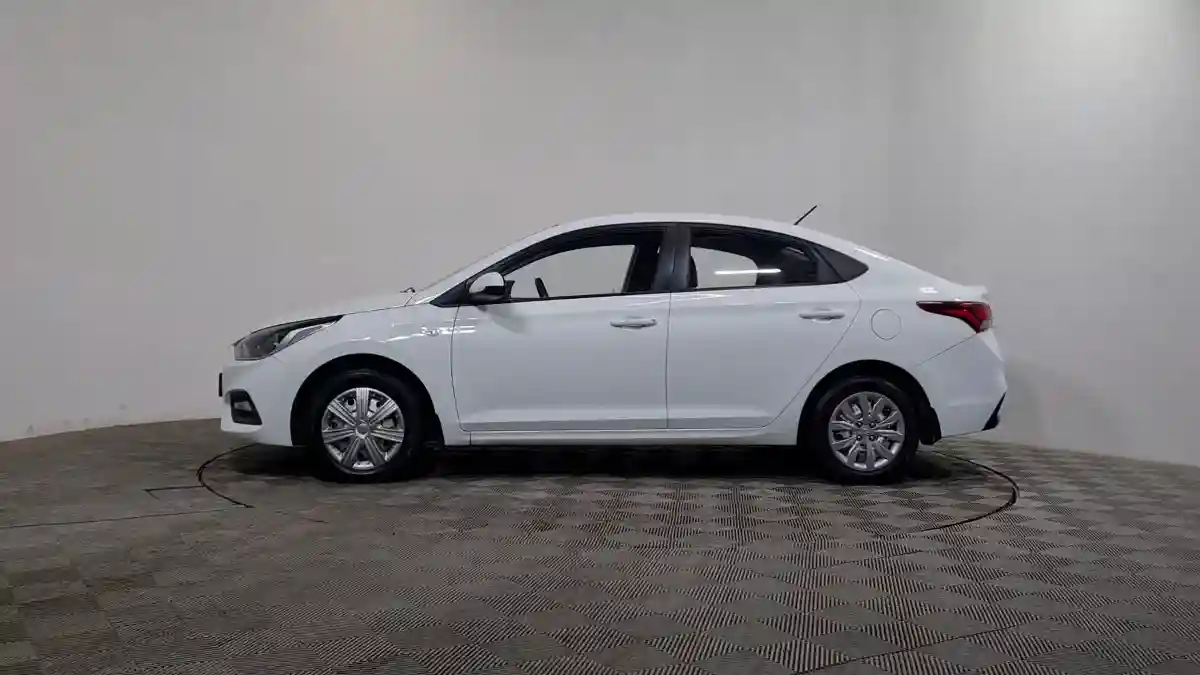 Hyundai Solaris 2018 года за 5 390 000 тг. в Алматы