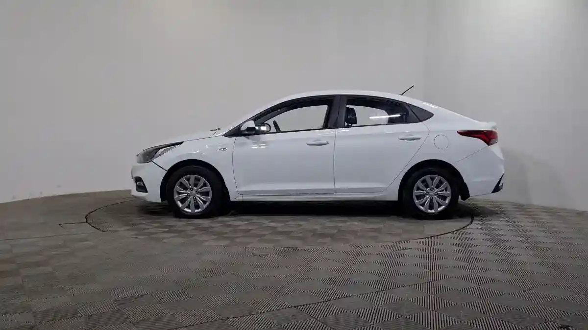 Hyundai Solaris 2018 года за 4 990 000 тг. в Алматы