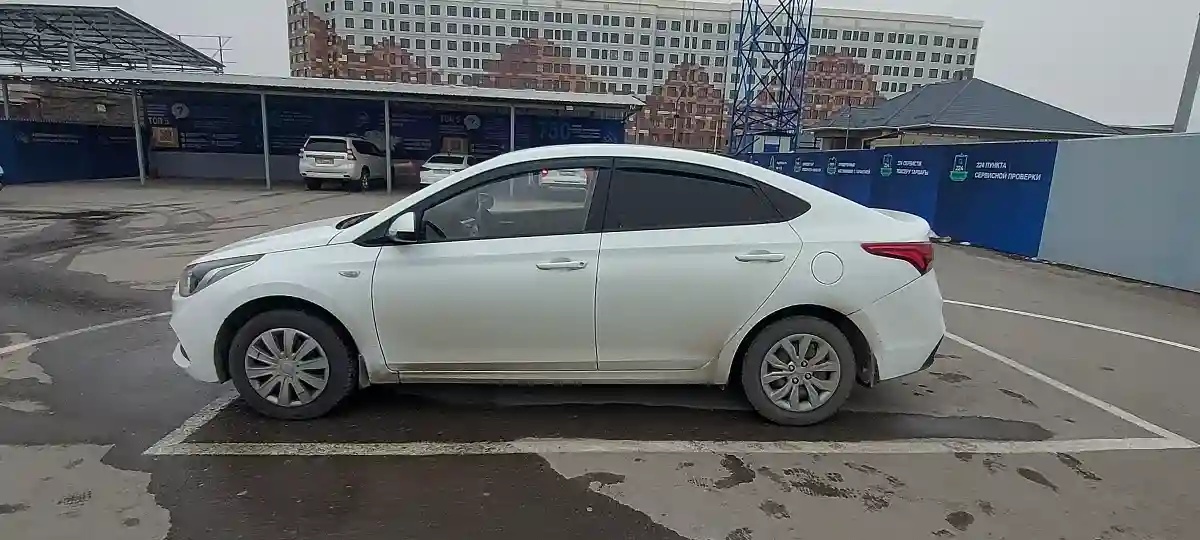 Hyundai Solaris 2018 года за 6 500 000 тг. в Шымкент
