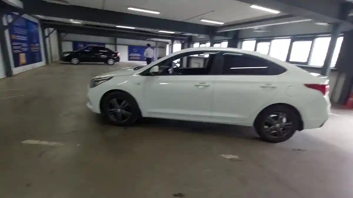 Hyundai Accent 2018 года за 6 800 000 тг. в Астана