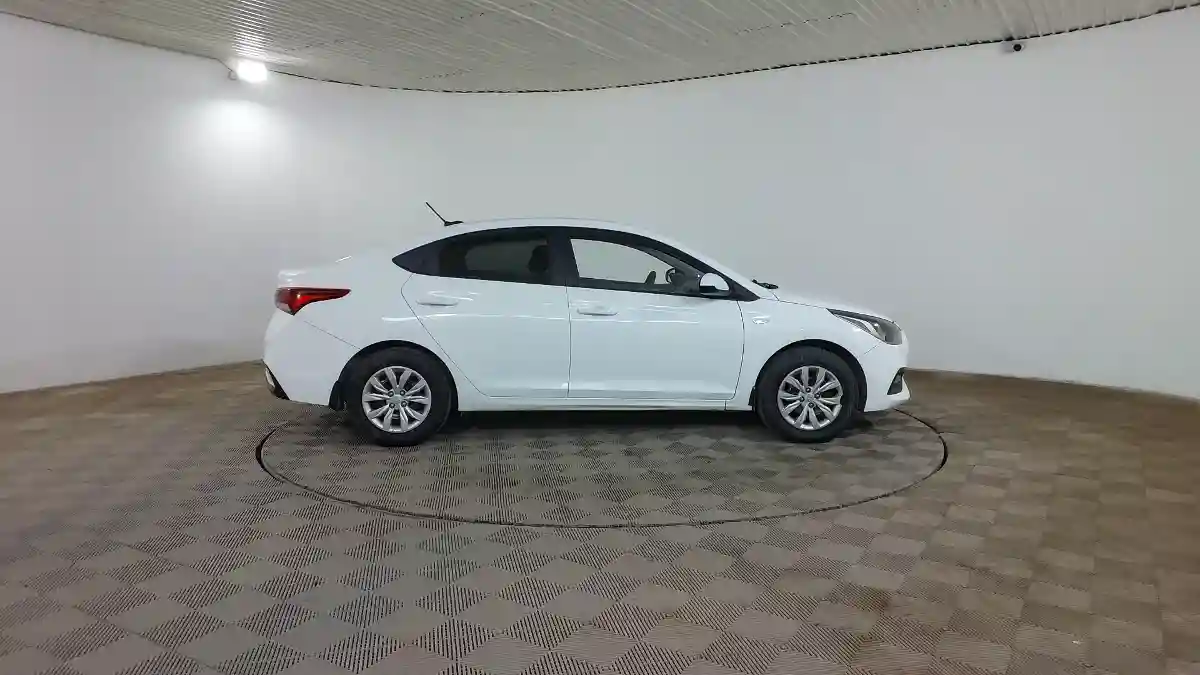 Hyundai Accent 2017 года за 6 390 000 тг. в Шымкент
