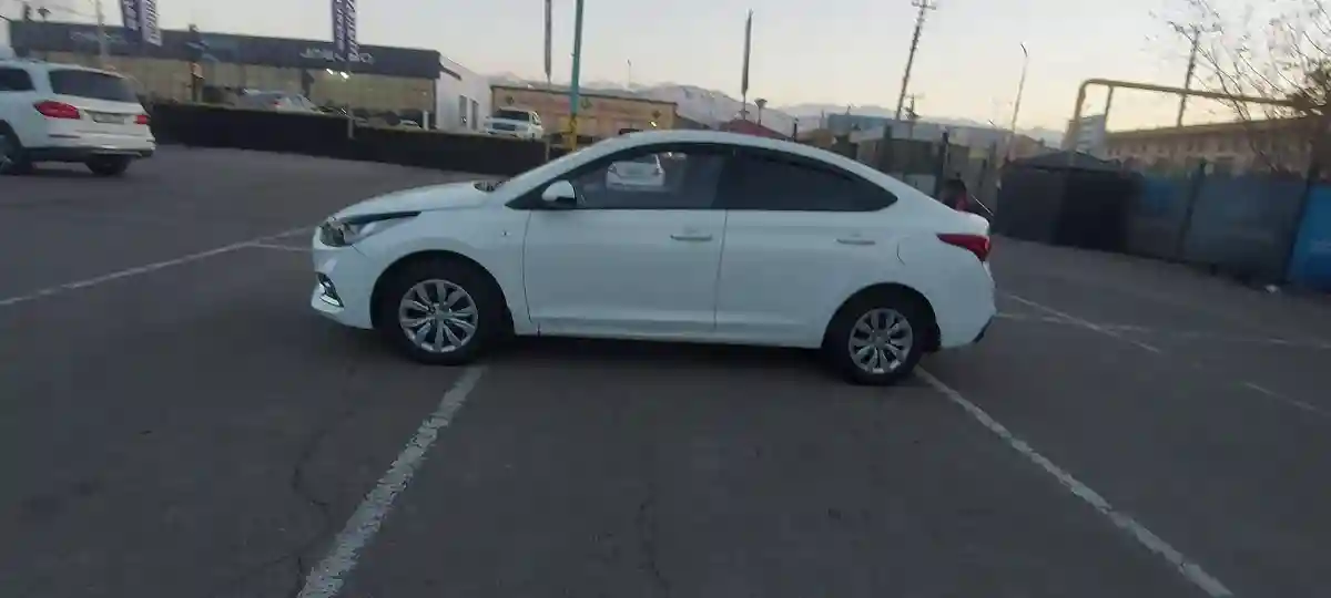 Hyundai Accent 2017 года за 6 500 000 тг. в Алматы