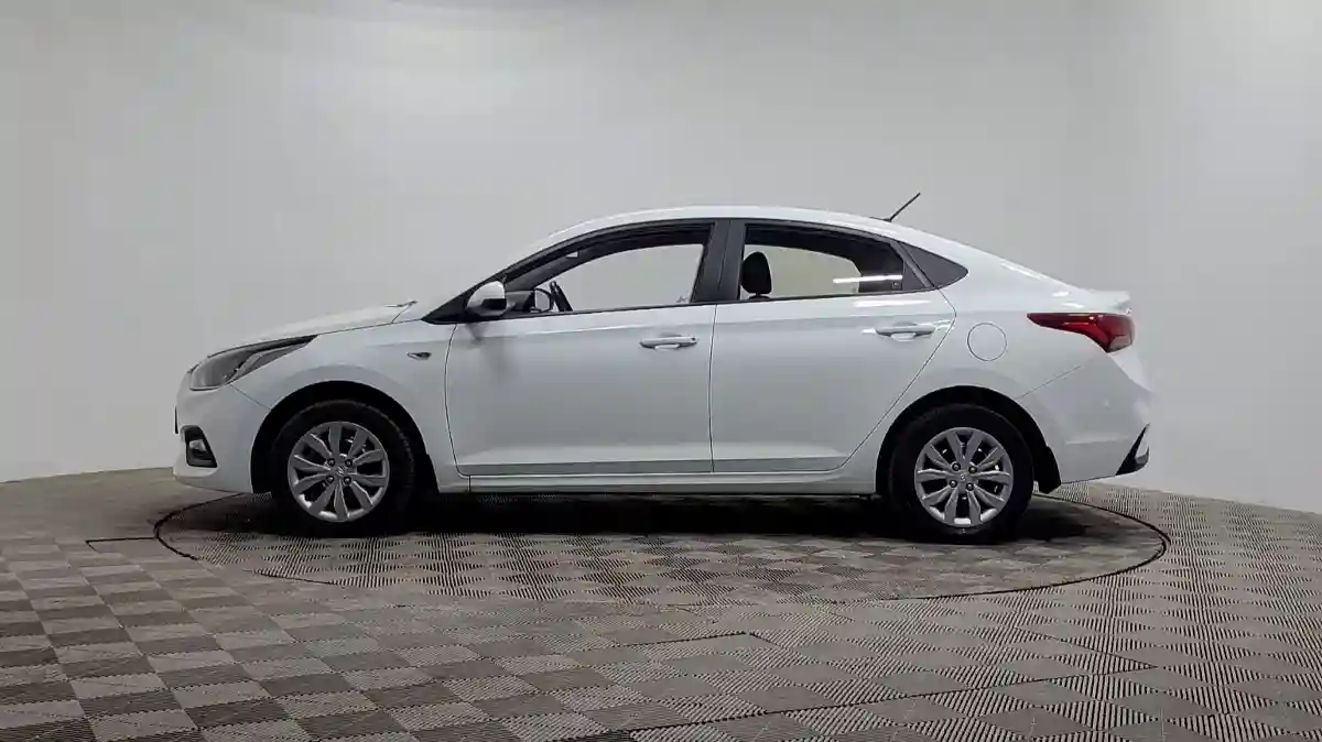 Hyundai Accent 2018 года за 6 590 000 тг. в Алматы