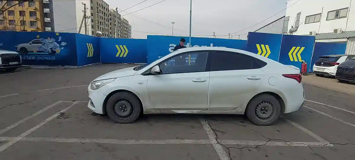 Hyundai Accent 2018 года за 7 000 000 тг. в Алматы