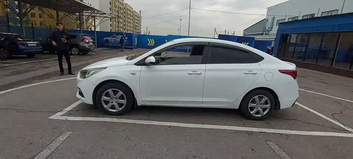 Hyundai Accent 2018 года за 6 900 000 тг. в Алматы