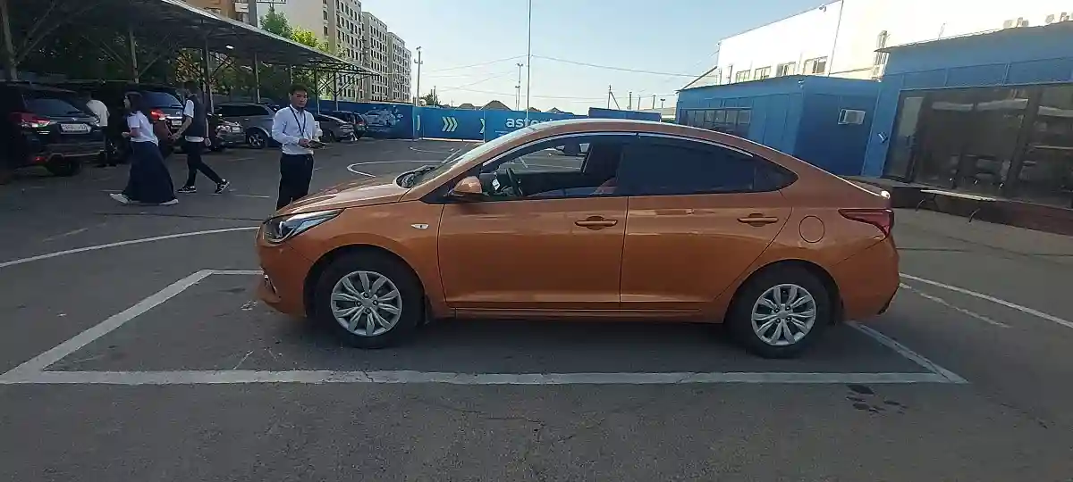 Hyundai Accent 2018 года за 8 000 000 тг. в Алматы