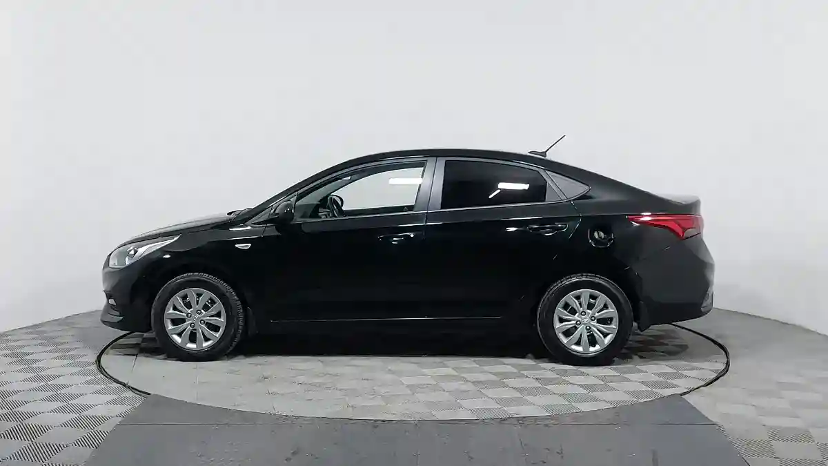 Hyundai Accent 2018 года за 7 090 000 тг. в Астана