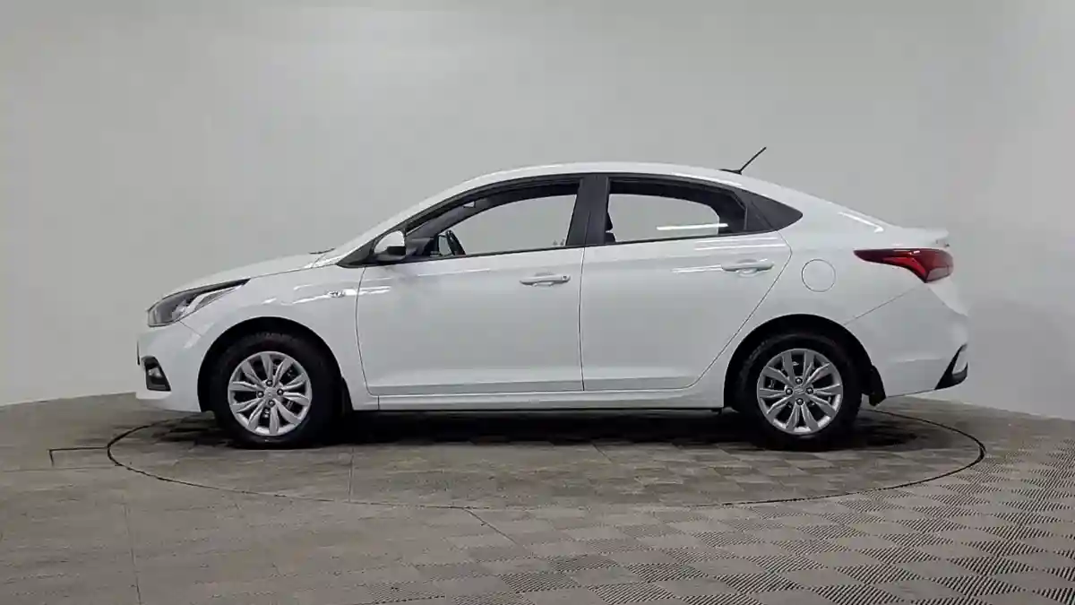 Hyundai Accent 2018 года за 7 420 000 тг. в Алматы