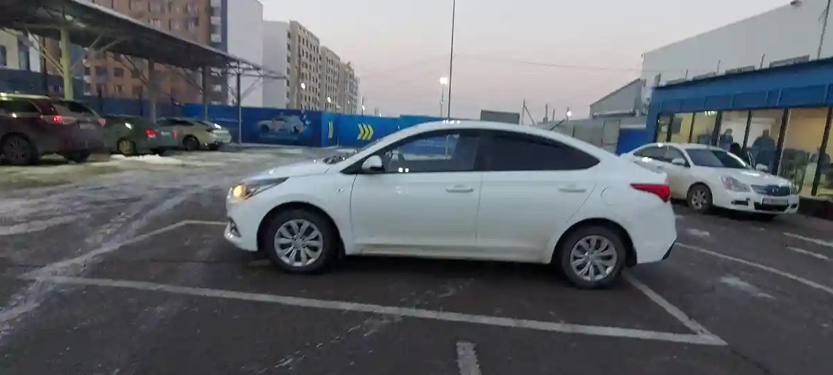 Hyundai Accent 2018 года за 6 600 000 тг. в Алматы