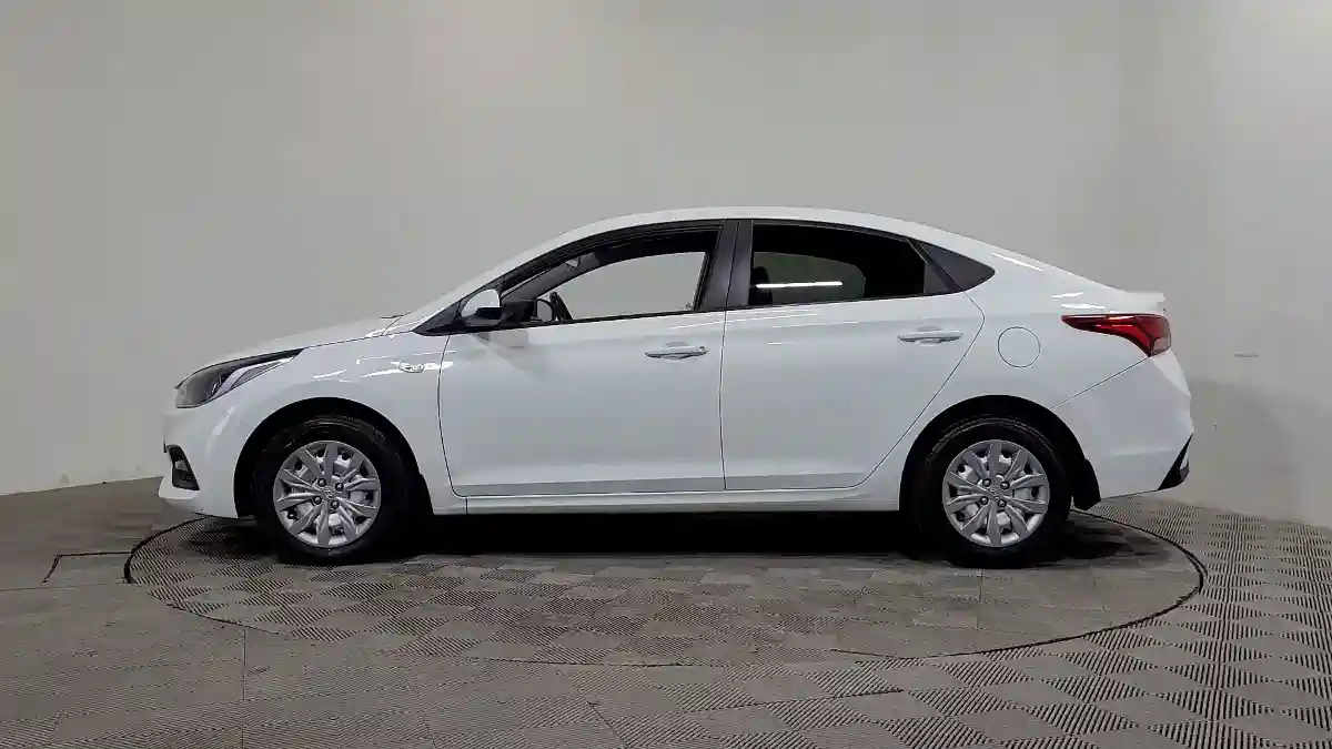 Hyundai Solaris 2018 года за 6 790 000 тг. в Алматы