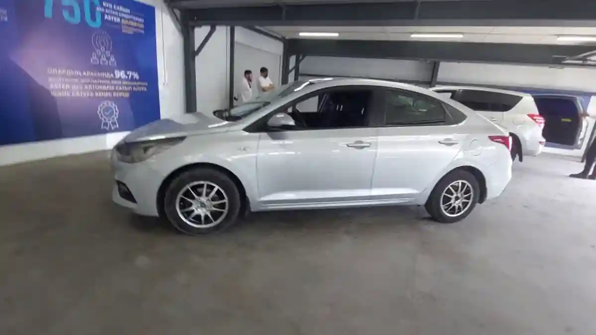 Hyundai Accent 2017 года за 6 000 000 тг. в Астана