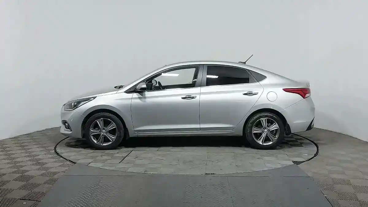 Hyundai Accent 2018 года за 7 300 000 тг. в Астана