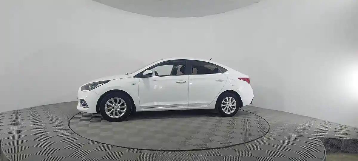 Hyundai Accent 2019 года за 8 148 000 тг. в Атырау