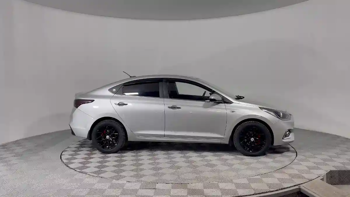 Hyundai Accent 2019 года за 7 290 000 тг. в Караганда