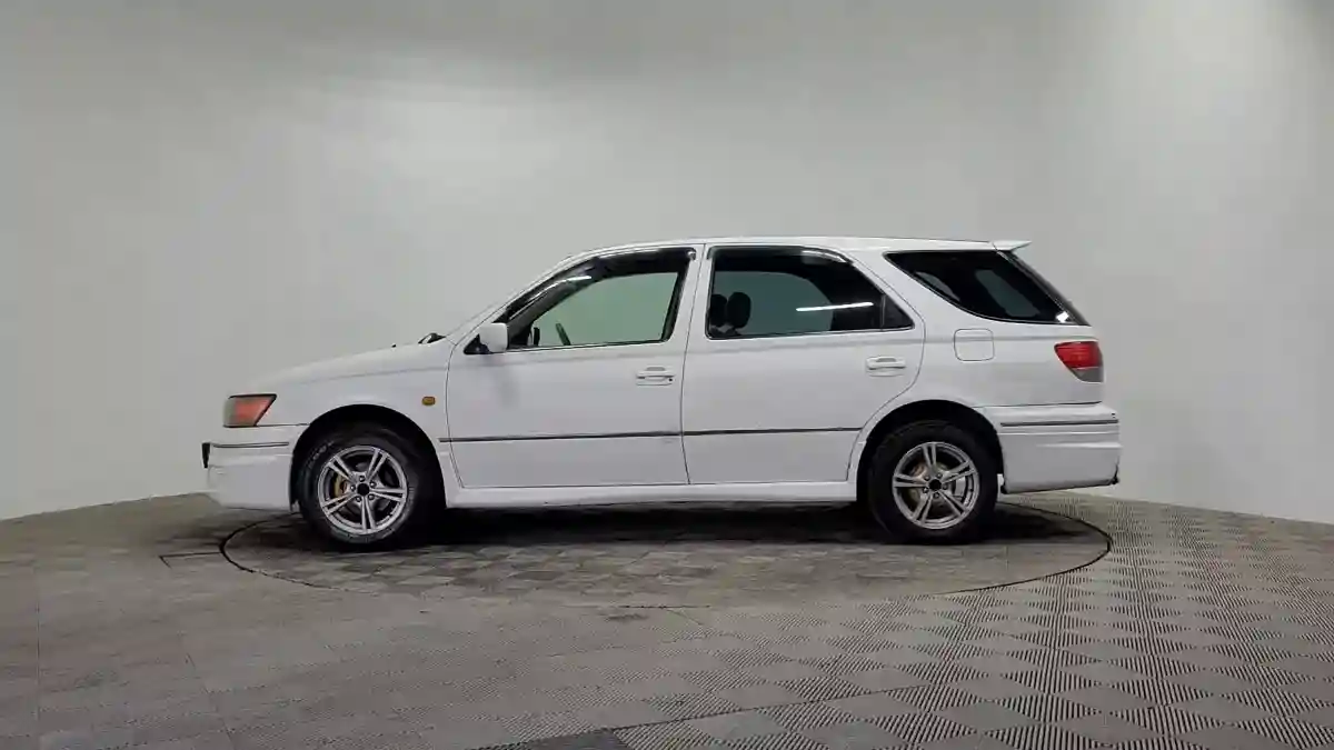 Toyota Vista 1998 года за 2 250 000 тг. в Алматы