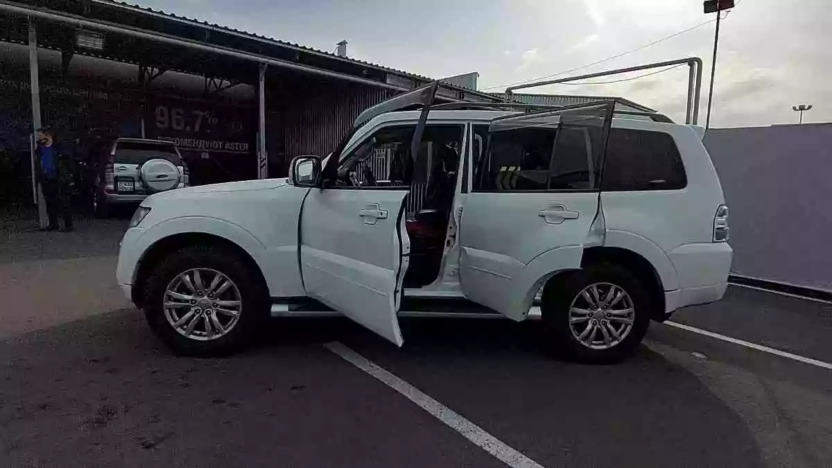 Mitsubishi Pajero 2012 года за 10 990 000 тг. в Алматы