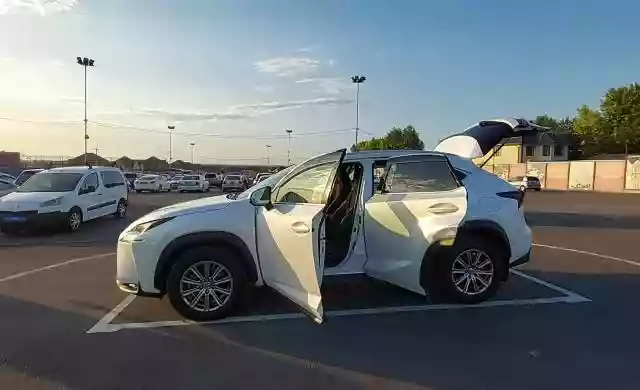 Lexus NX 2015 года за 12 880 000 тг. в Алматы